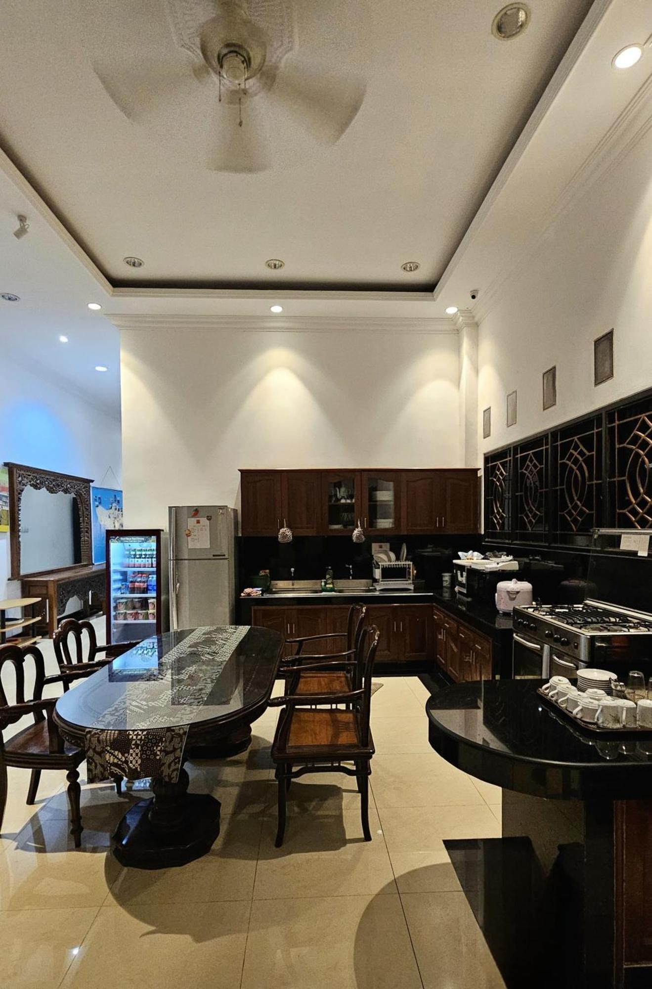 Fora Capsule Hostel Tuban Kuta Lombok Eksteriør billede