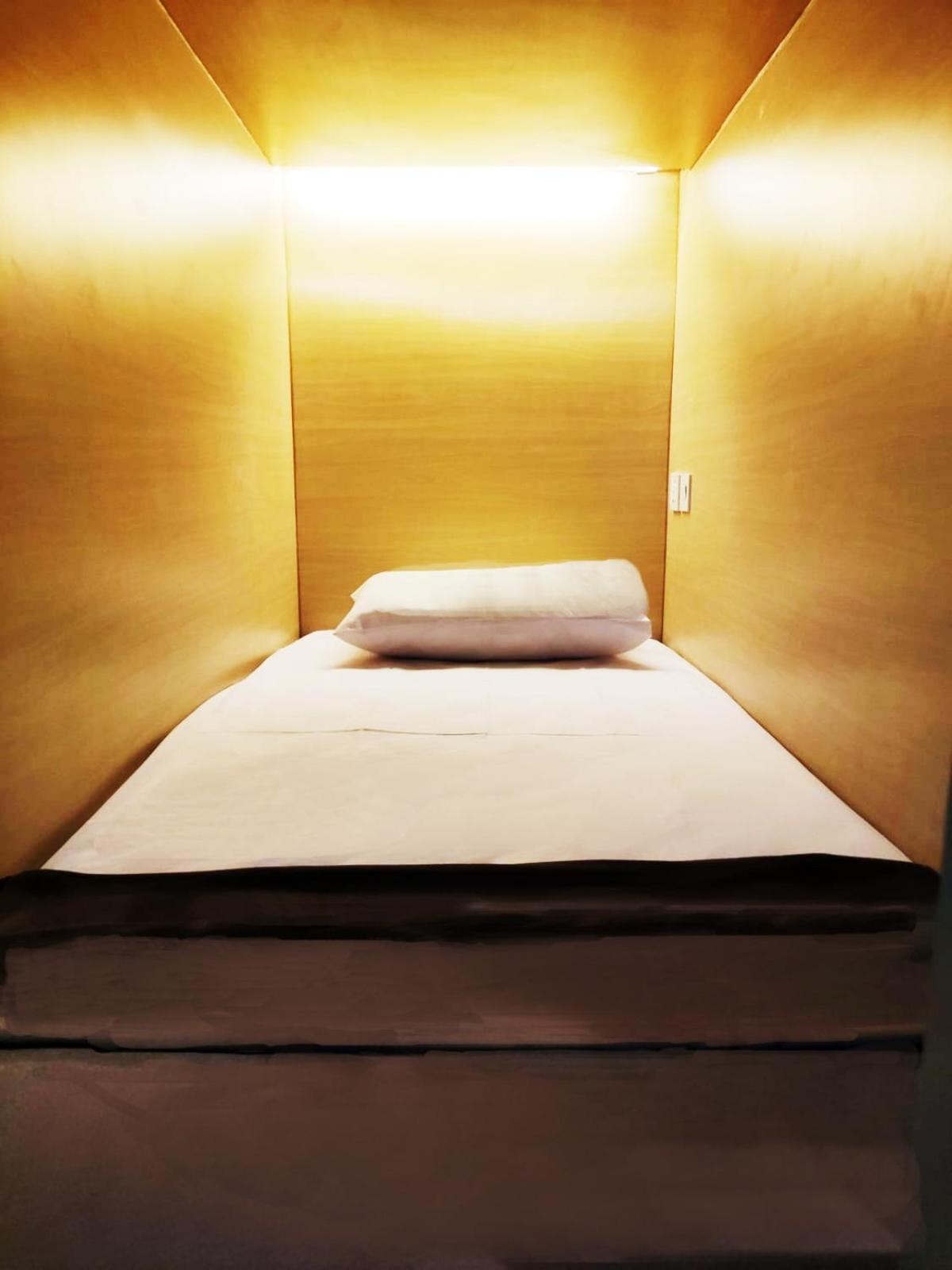 Fora Capsule Hostel Tuban Kuta Lombok Eksteriør billede